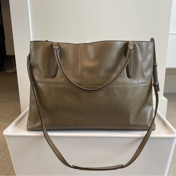 Coach Handbags - Coach Olive Leather Shoulder Bag